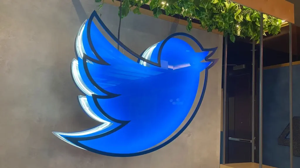 Twitter will now charge a $20/month fee for verified tick: Report