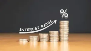 Which bank gives the highest fixed deposit (FD) interest rates, SBI, HDFC, ICICI, or Axis?