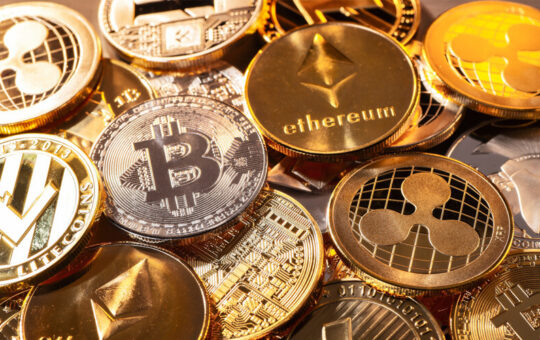 Invest in these Top 8 Crypto currencies in 2022-23